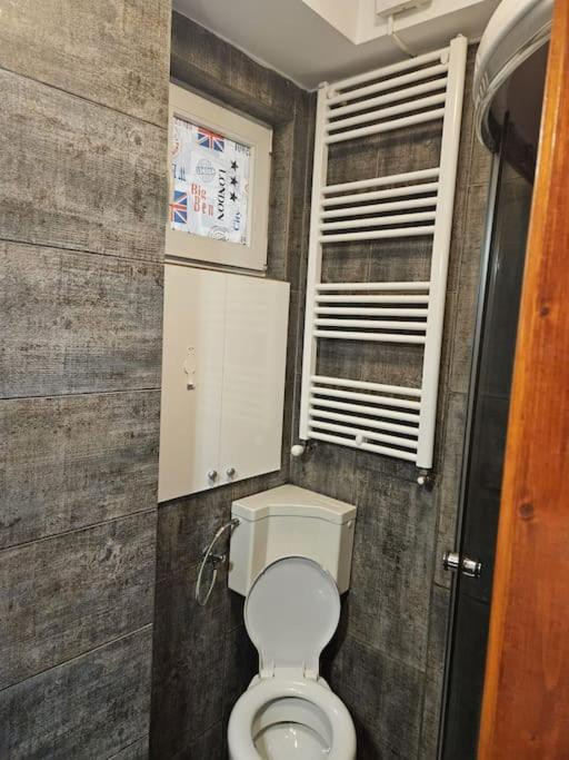 Nice Studio In The Heart Of City Bukareszt Zewnętrze zdjęcie